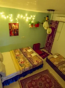 اگر به دنبال اقامتگاهی با امکانات کامل و خدمات برجسته هستید، عمارت ما در انتظار شماست.