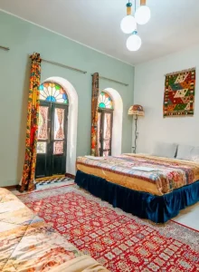 اگر به دنبال اقامتگاهی با امکانات کامل و خدمات برجسته هستید، عمارت ما در انتظار شماست.